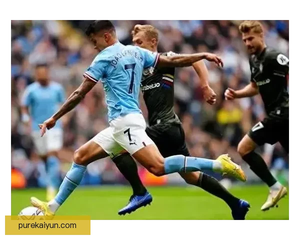 坎塞洛长传名场面展现技术实力，表现稳健引发赛场关注